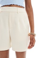 tailored elasticated back shorts in cream