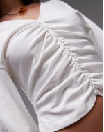 ruched v-neck short sve top in ivory